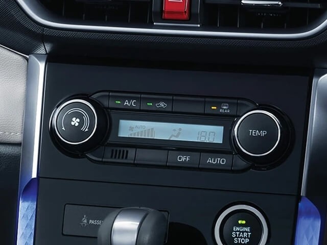 640-Toyota-Veloz-2022-bang-dieu-khien