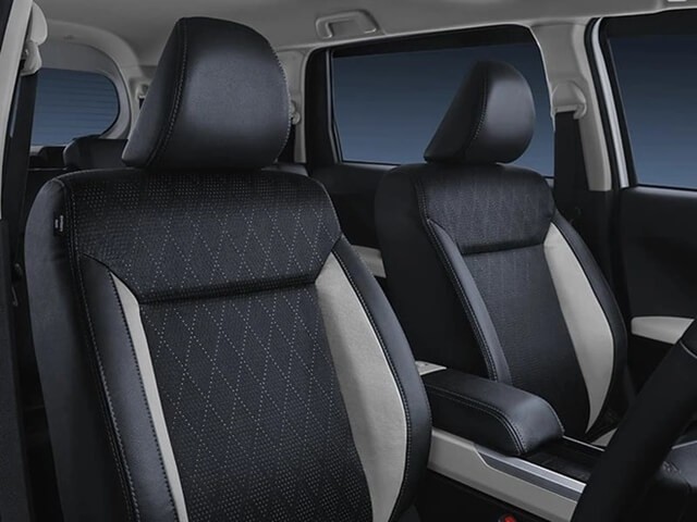 640-Toyota-Veloz-2022-ghe-lai